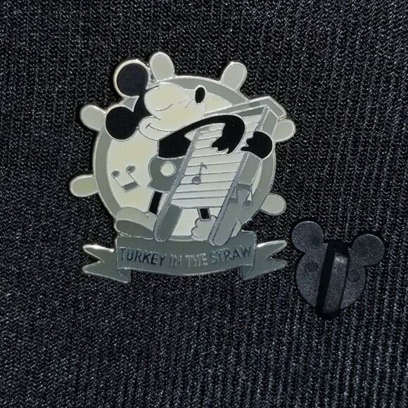 Disney Pin Turkey in the Straw Mickey Short B&W Steamboat Willie 16973 2002 53 - Picture 5 of 8